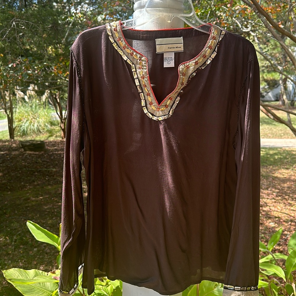 Carrie Allen size large brown tunic. V-neck wirh jewel accents